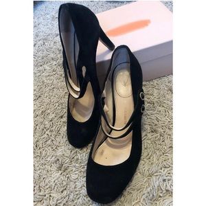 Vince Camuto women’s Mary Jane heels